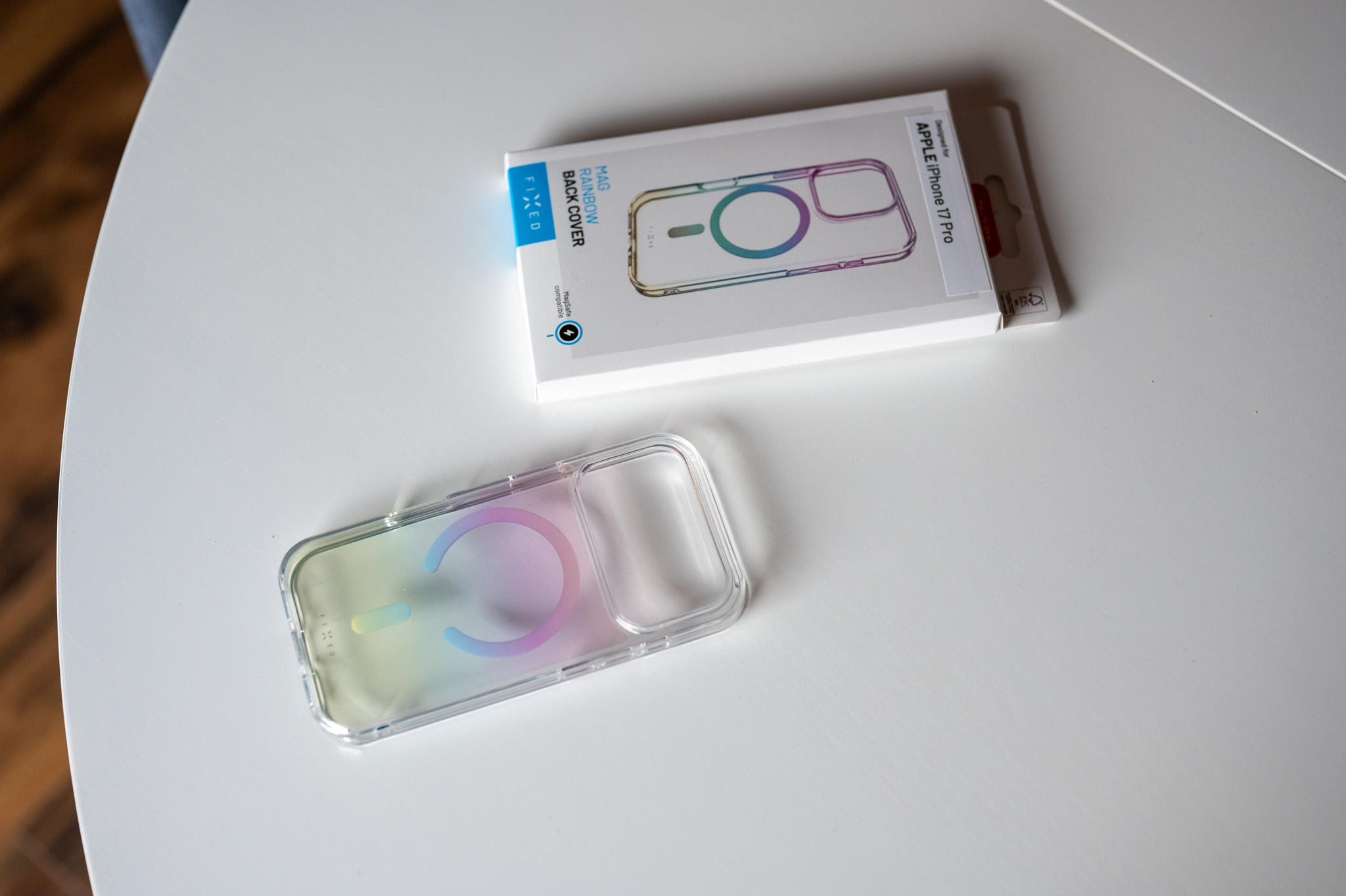 FIXED kryty iPhone 17 Pro 16