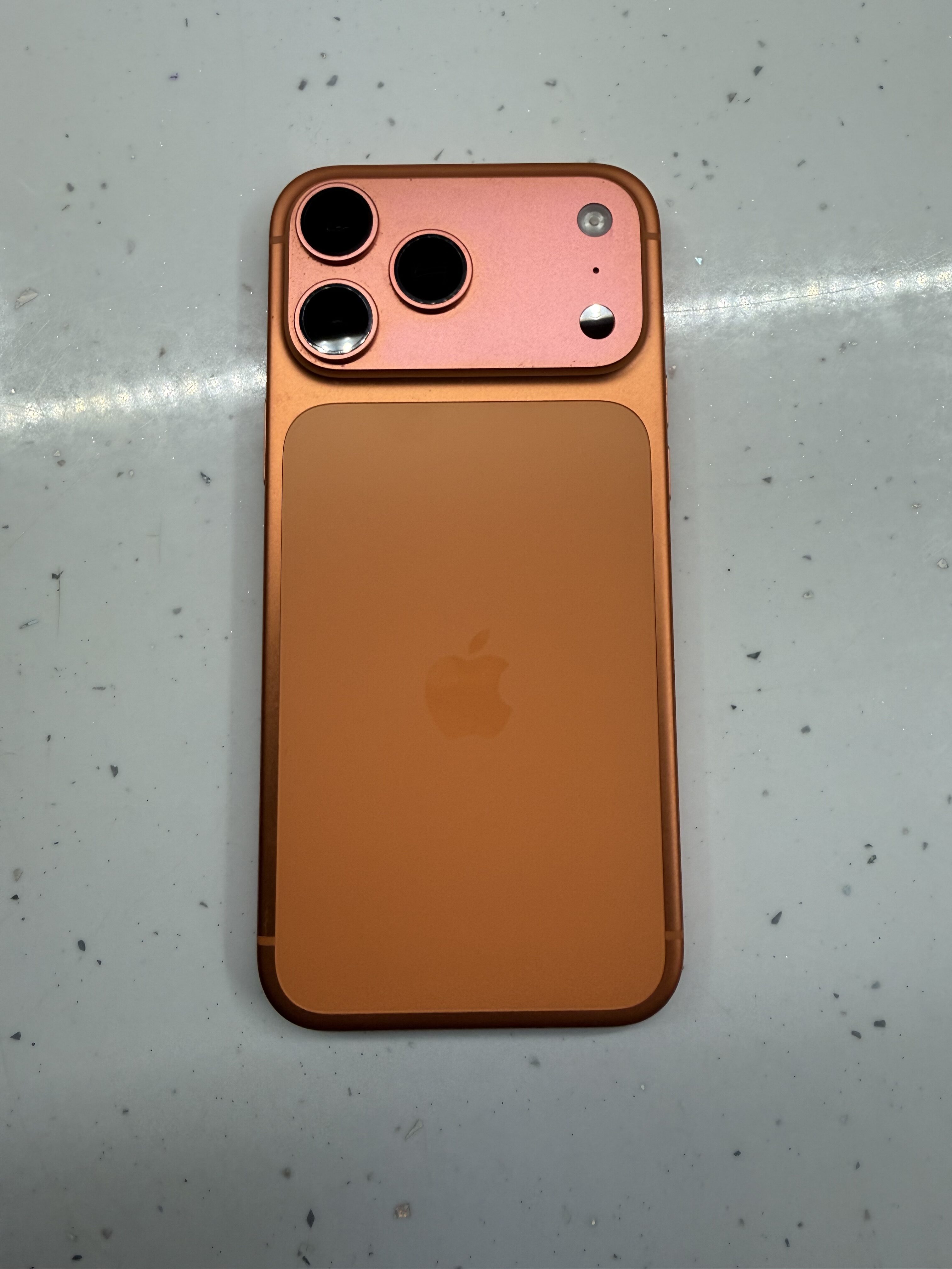 iPhone 17 Pro orange to pink 4