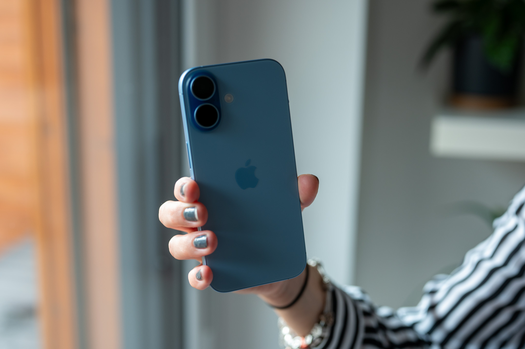 Užitečné tipy, které na iPhonu s iOS 26 určitě využijete