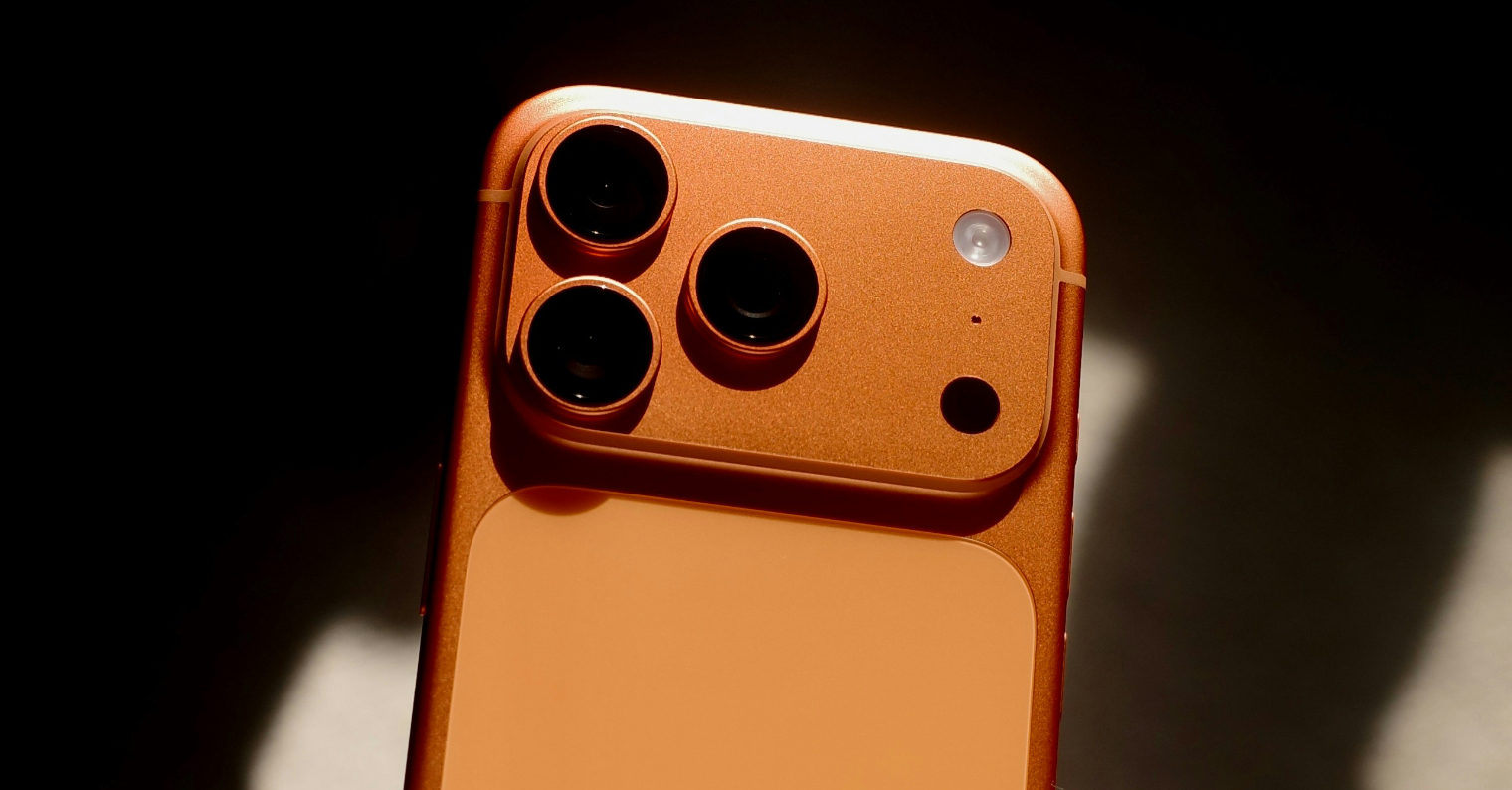 1520 794 iPhone 17 Pro orange