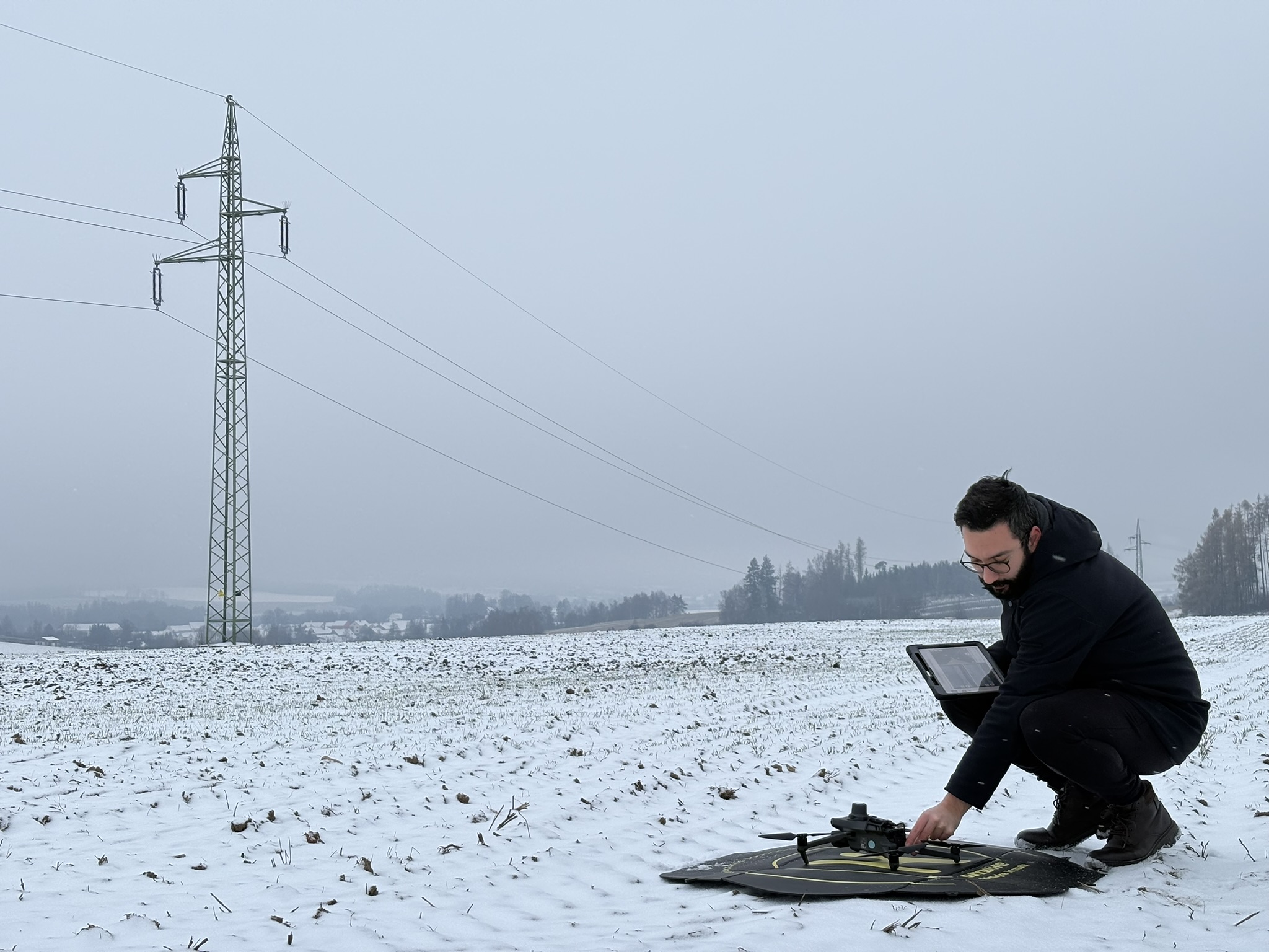 Drony pomohou technikům EG.D odhalovat závady na VVN. Bude to efektivnější, bezpečnější a budou se šetřit náklady