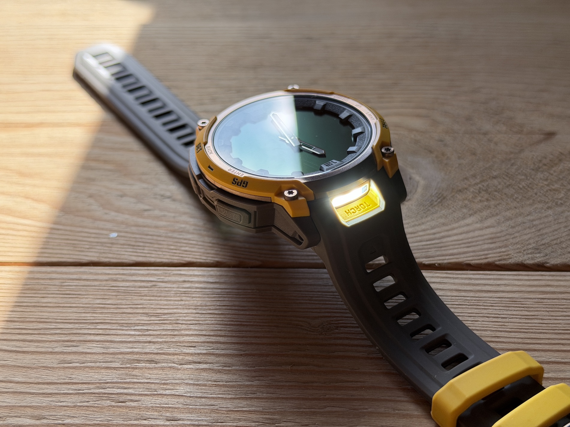 Garmin Instinct Crossover AMOLED 27