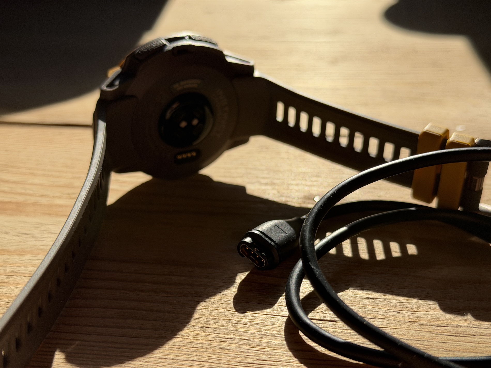 Garmin Instinct Crossover AMOLED 7