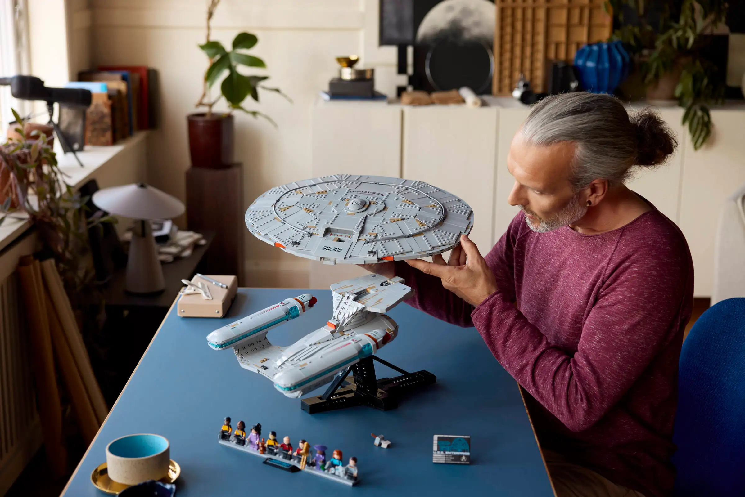 LEGO oficiálně představilo Star Trek: U.S.S. Enterprise! Vypadá fantasticky, stojí ale raketu