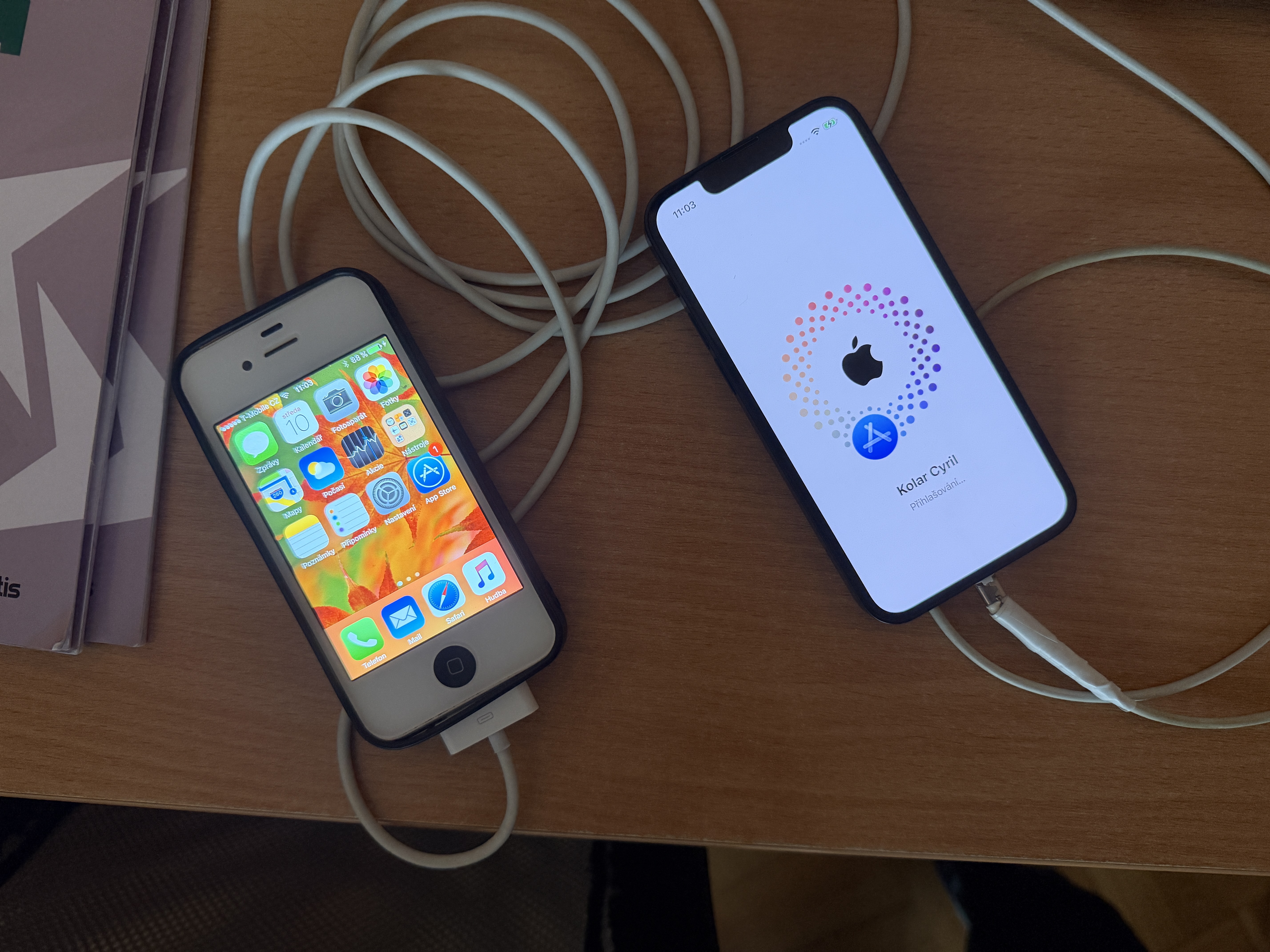 Jak jsem přenášel data z iPhone 4 do iPhone 13 mini a znovu si uvědomil, jak je Apple úžasný