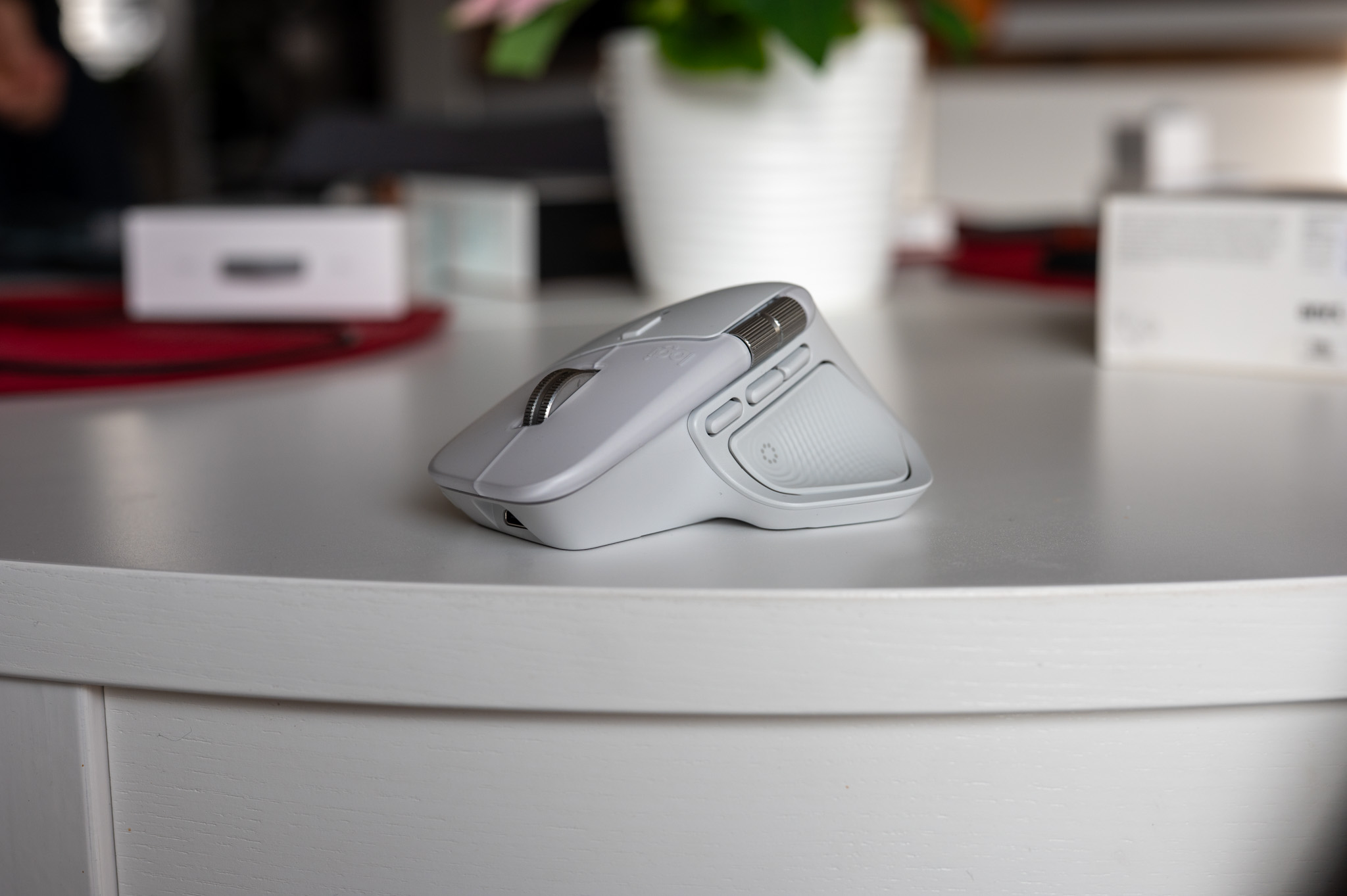 Recenze Logitech MX Master 4: První myš, která mě donutila k přechodu z Magic Trackpadu