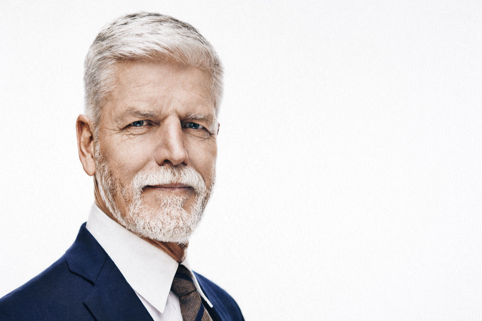 Českem hýbou Macinkovy zprávy prezidentu Pavlovi! Prozradíme vám, přes jakou aplikaci byly poslány