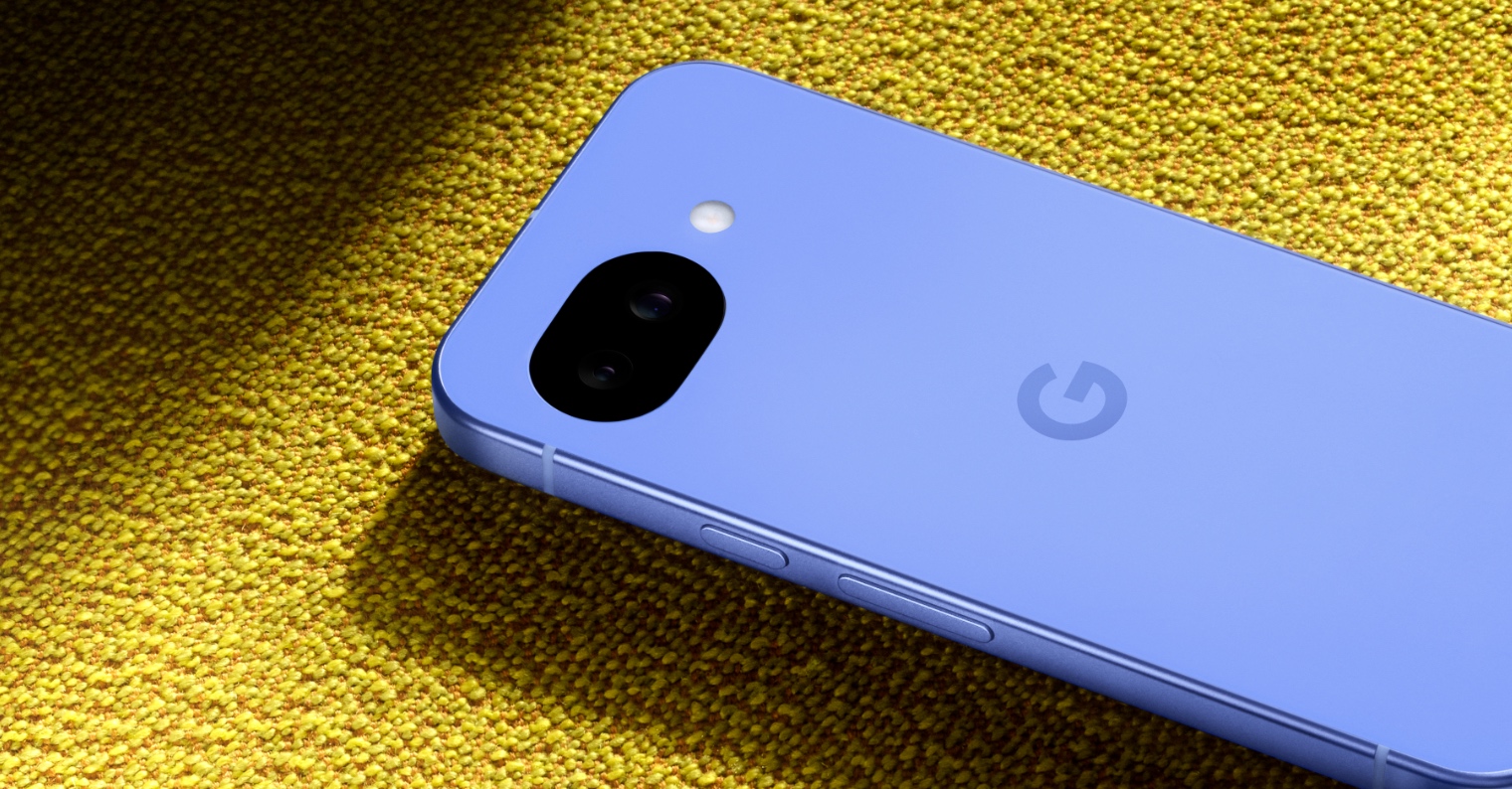 Zkusíte změnu? Google Pixel 10a láká jablíčkáře na design bez vystouplého foťáku