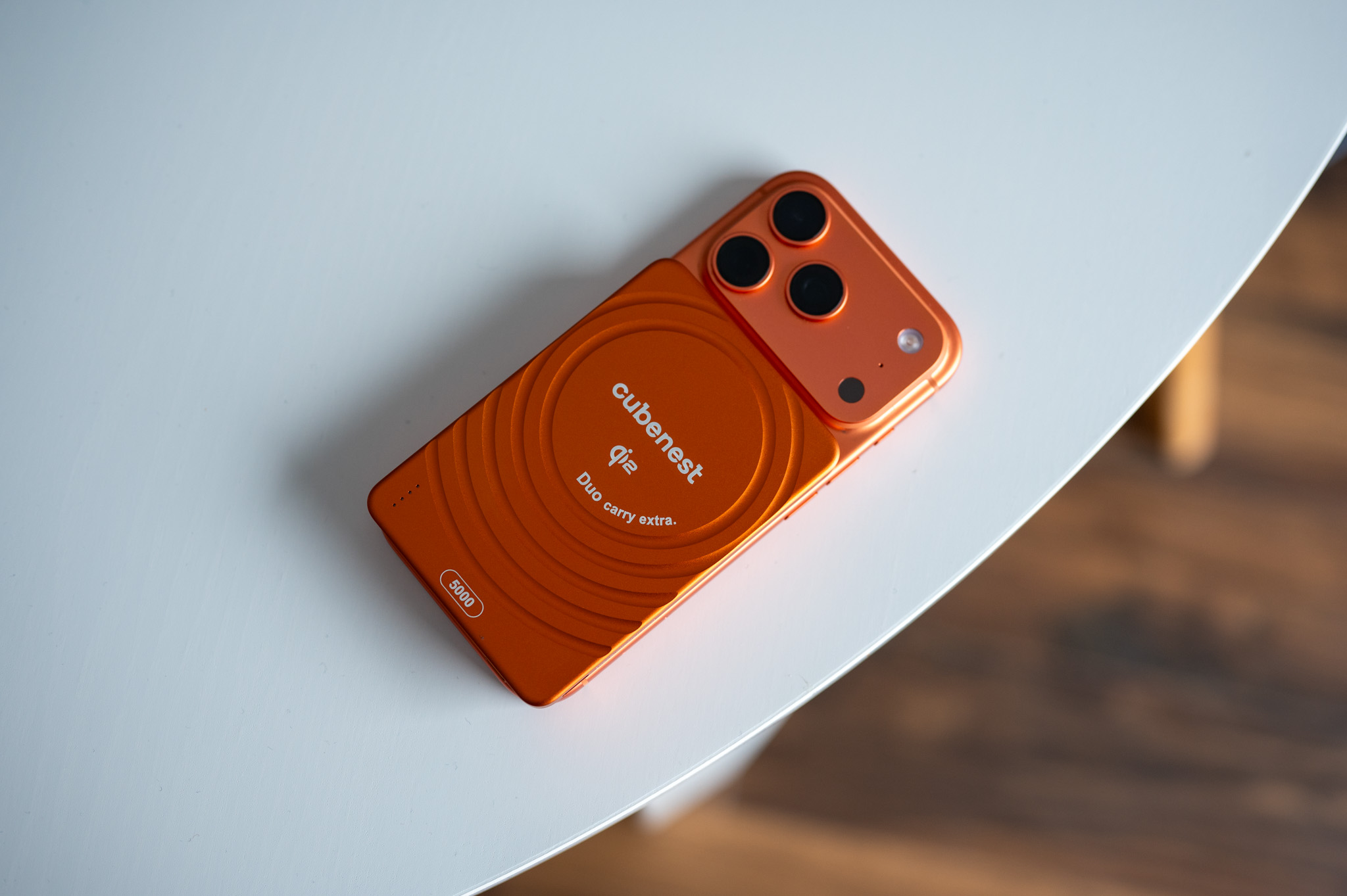 Recenze Cubenest SlimDual SQ1B3D: Powerbanka, která vám rychle nabije iPhone a zároveň podrží občanku