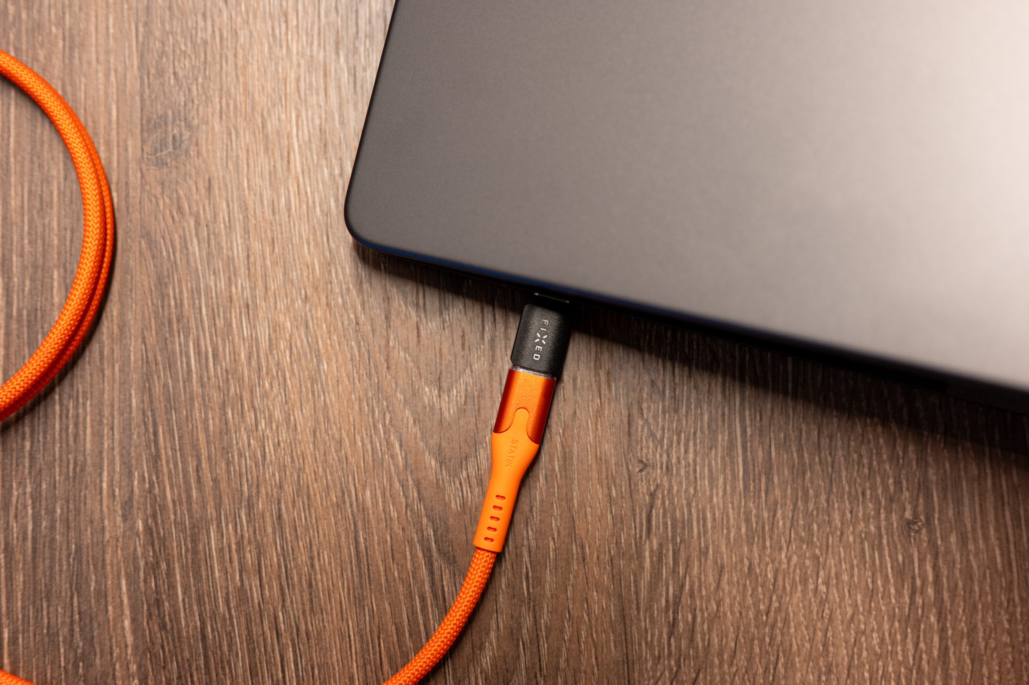 Recenze FIXED Data Blocker: Nenápadný parťák, který vás ochrání na cestách