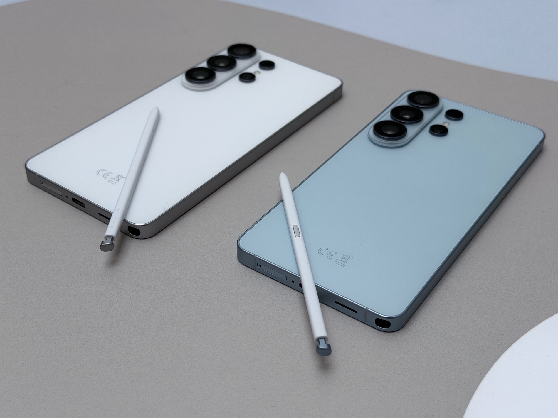 Samsung představil Galaxy S26 (Ultra)! Čím jdou po krku iPhonům?