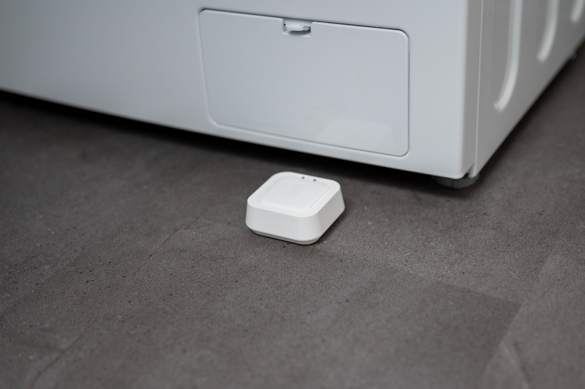 Recenze Meross Smart Water Leak Sensor (MS405H): Parťák, který vám dokáže ušetřit hromadu starostí