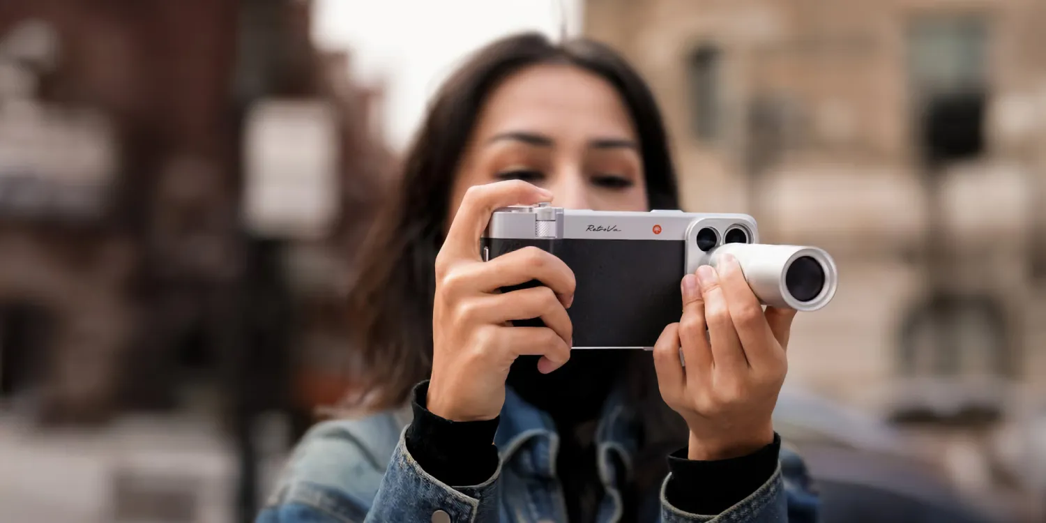 Pokud milujete focení stejně jako já, tento kryt, který promění iPhone v retro fotoaparát vás učaruje