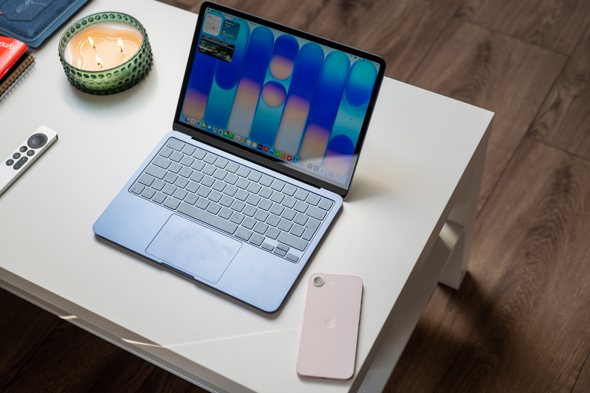 MacBook Neo je trefou do černého! Apple hlásí i díky němu rekordní prodeje