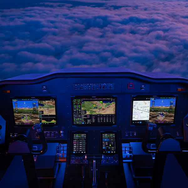 Poznejte impérium Garmin: Od běžeckých hodinek po vybavení pro kokpity letadel a oceánské navigace