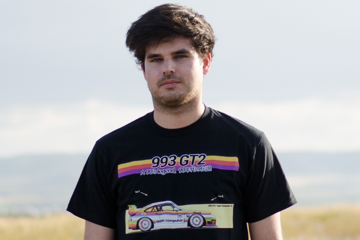 APPLE COMPUTER PORSCHE T SHIRT