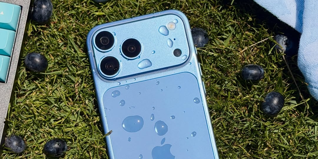 iPhone 18 Pro blue 3.jpg