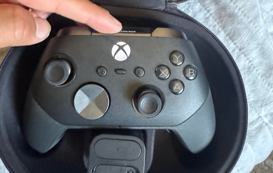 Xbox Elite 3 ovladac 1