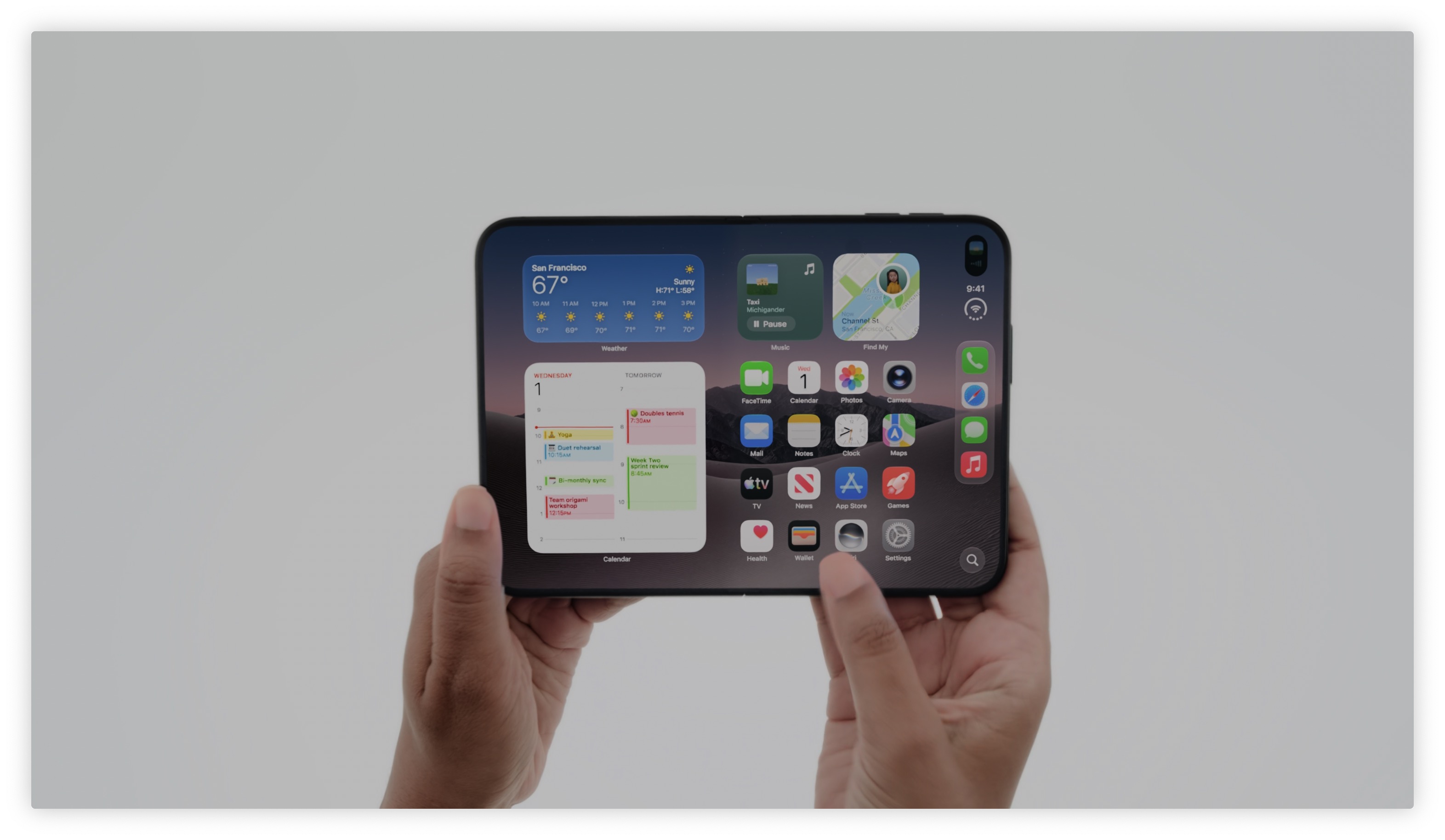 iPhone duo open screen