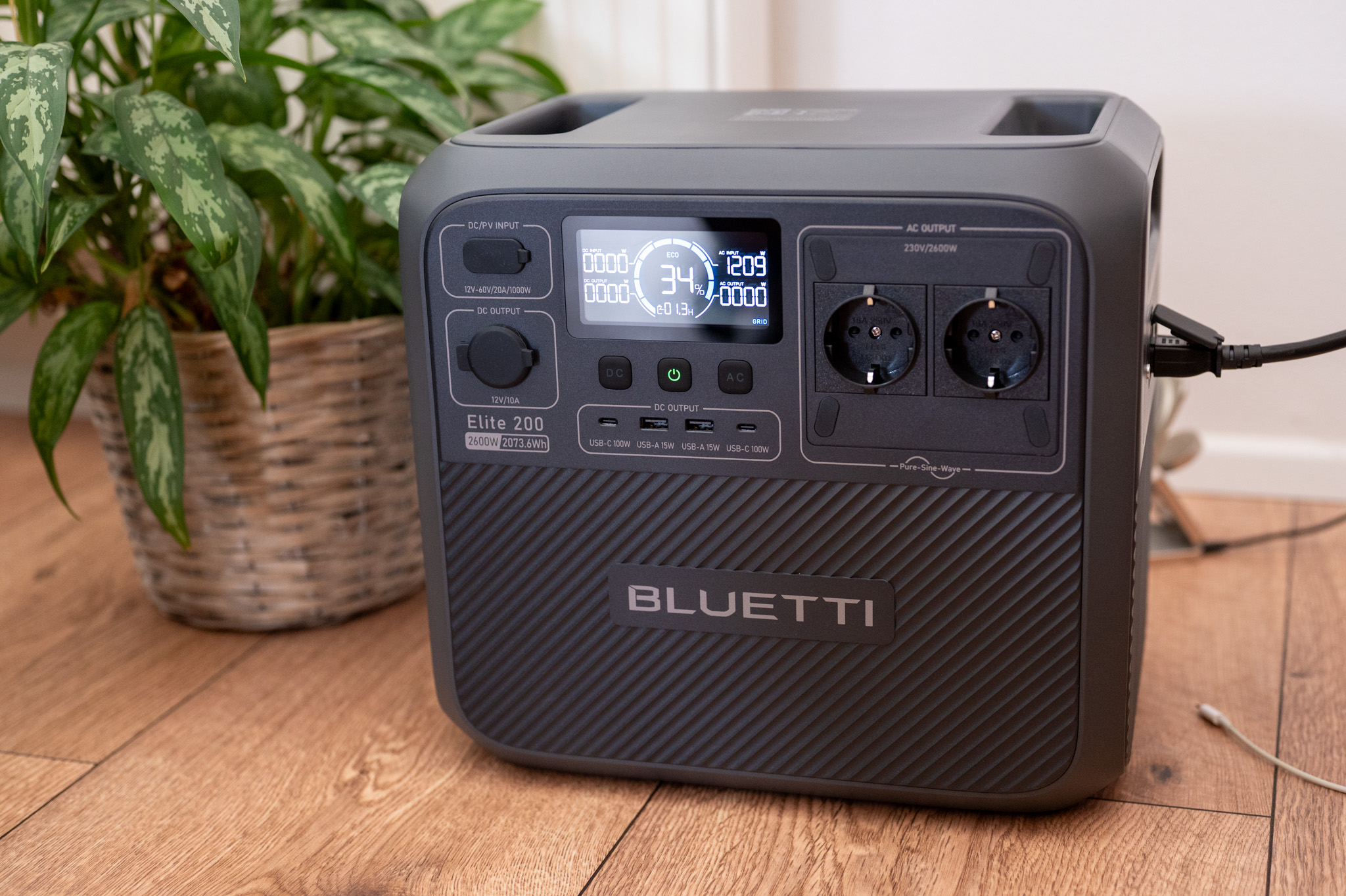 Bluetti 200 13